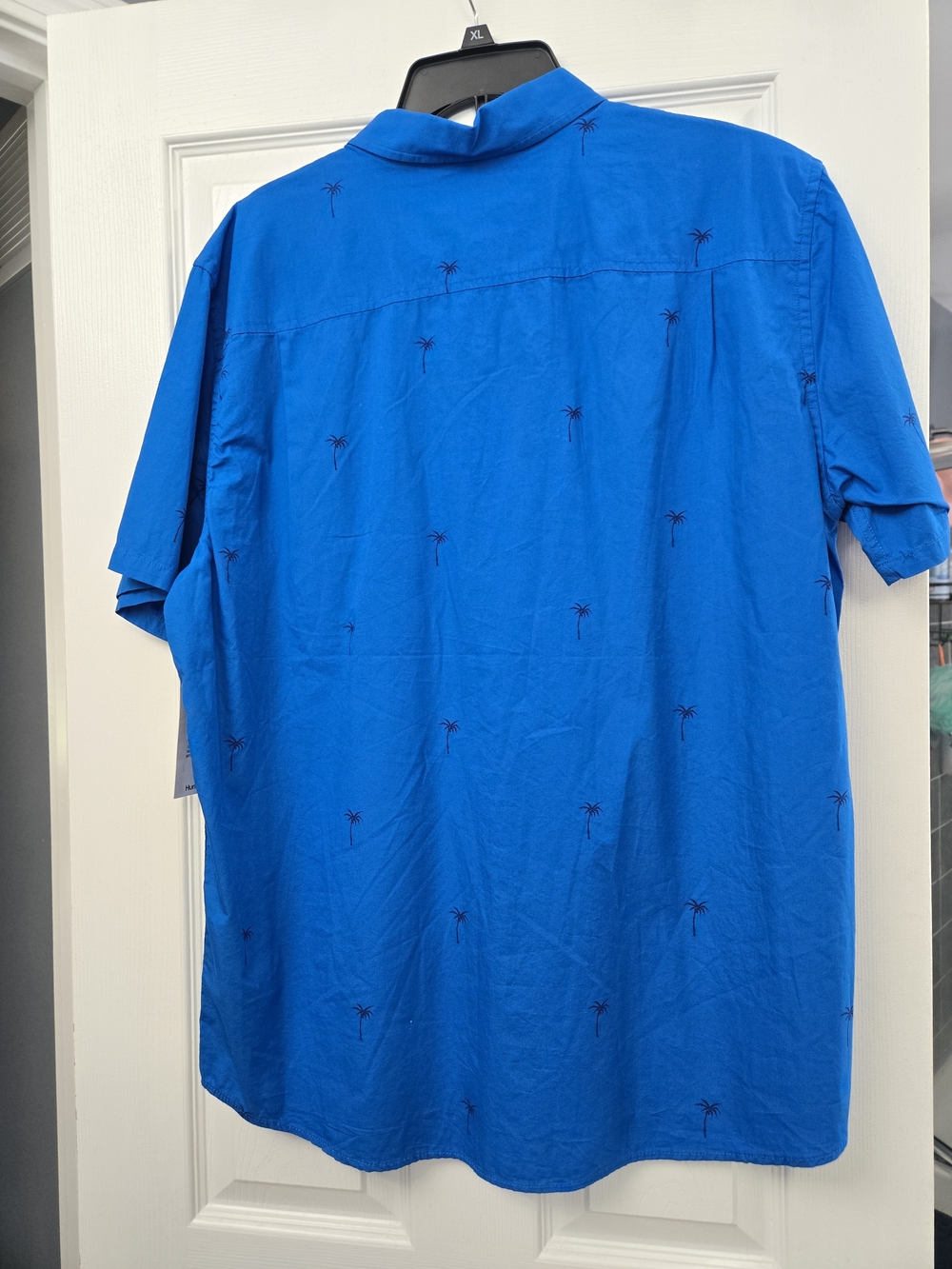 NWT Hurley Men's Short-Sleeve Blue Palm-Print Button-Up Shirt - Picture 4 of 10